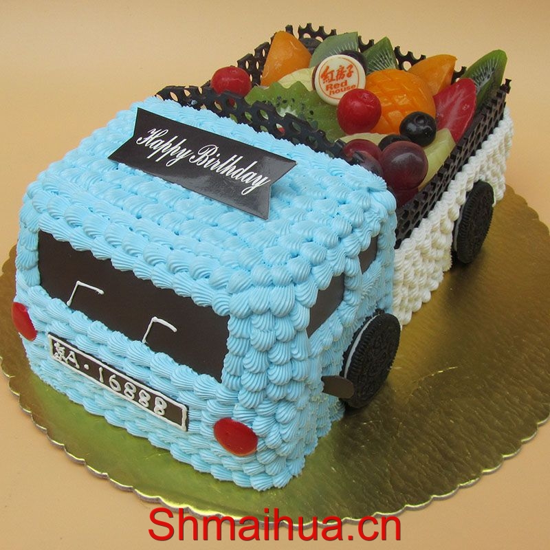 满载而归汽车-10寸 鲜奶水果蛋糕、汽车满载而归形状创意蛋糕