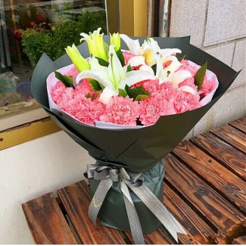 给妈妈送什么花好？